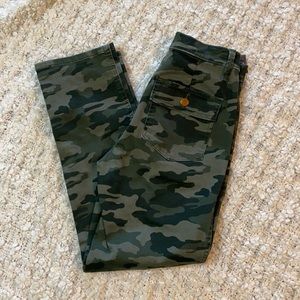 NWT Universal Thread High Rise Slim Straight Camo Jeans Sz 0/25